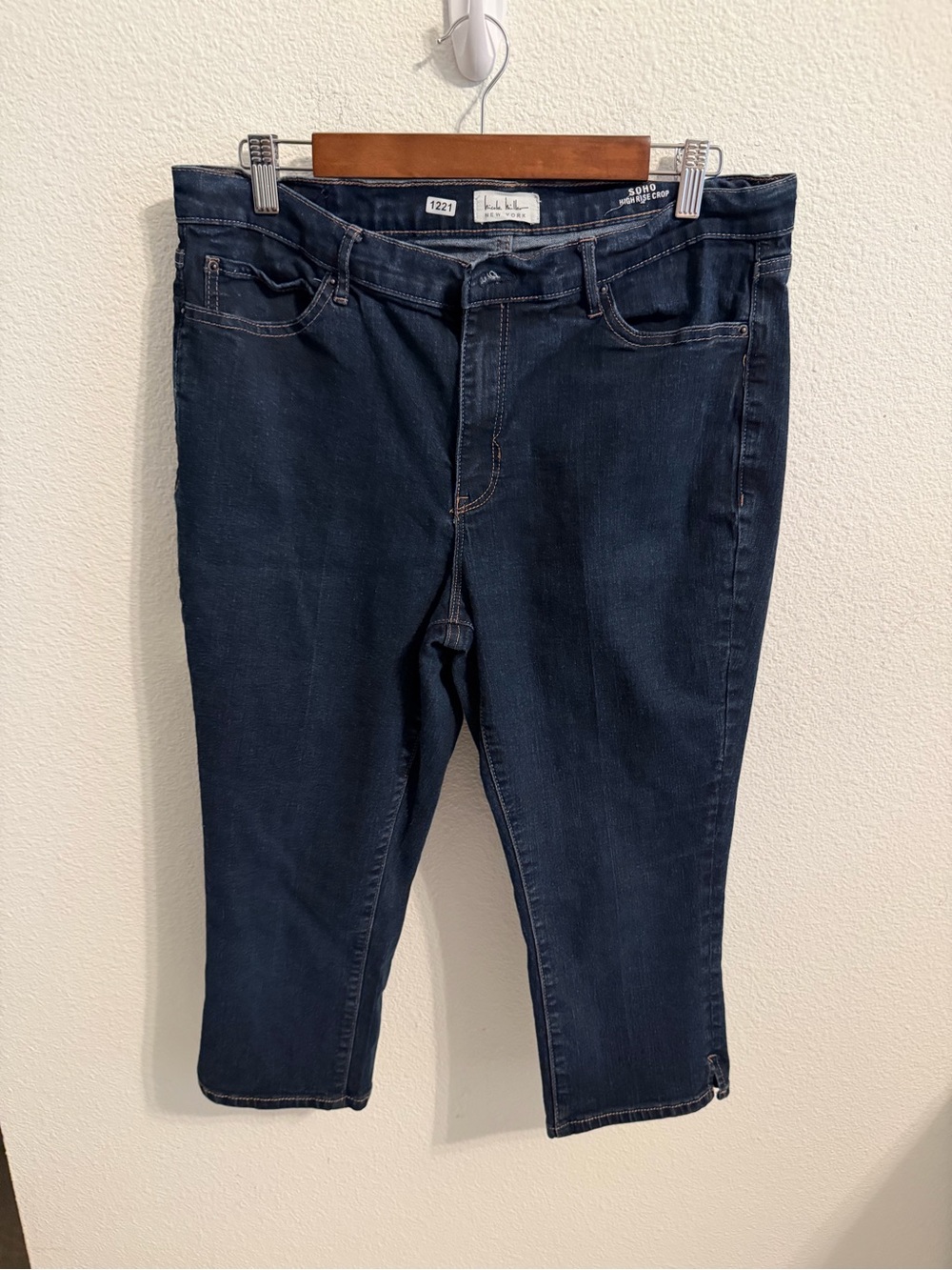 Nicole Miller Dark Blue Cropped Jeans